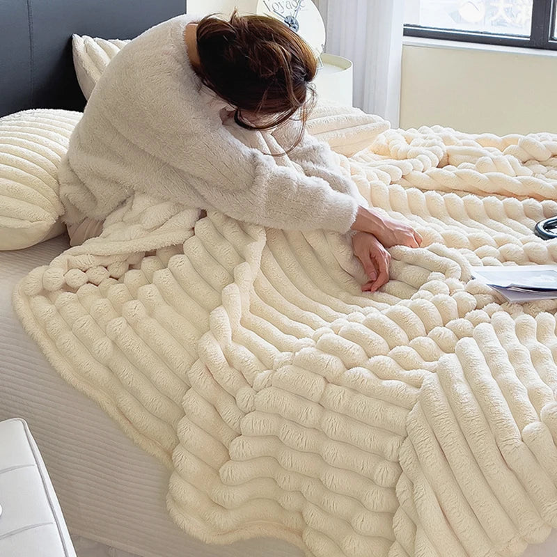 Imitation Rabbit Velvet Autumn Warm Bed Blanket or Blanket and Pillowcase Soft Warmth Winter Sofa Blankets for Throw Lap Blanket